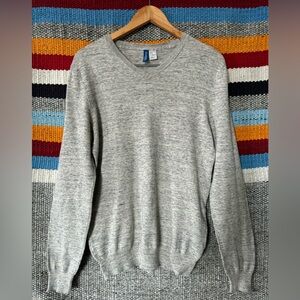 DIVIDED by H&M Light Gray V-Neck Sweater